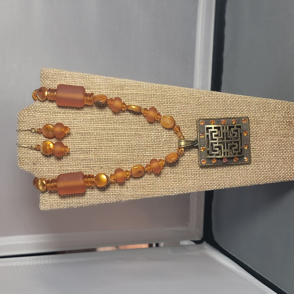 Asian design necklace